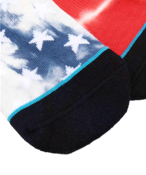 STANCE(スタンス)の「メンズ スタンスソックス 左右非対称 星柄 タイダイ STANCE PATRIOT(ソックス/靴下・メンズ・レッド・LARGE)」の4枚目の写真