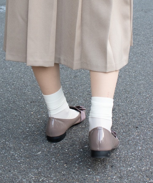 ALPHA CUBIC（アルファーキュビック）の「【made in Japan】軽量スクエアトゥリボンローファー（ローファー・レディース・ダークベージュ/ブラック・23.0cm/23.5cm/22.5cm/24.0cm/24.5cm）」の5枚目の写真