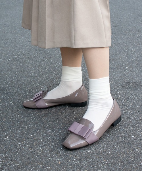 ALPHA CUBIC（アルファーキュビック）の「【made in Japan】軽量スクエアトゥリボンローファー（ローファー・レディース・ダークベージュ/ブラック・23.0cm/23.5cm/22.5cm/24.0cm/24.5cm）」の6枚目の写真