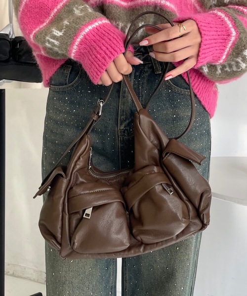 SHAGGIE(シャギー)の「メタリックアウトポケットショルダーバッグ(ショルダーバッグ・レディース・ブラウン/ブラック/シルバー・FREE)」の3枚目の写真