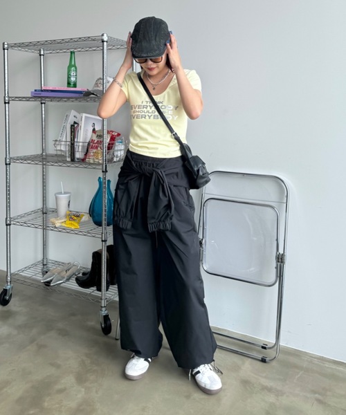 SHAGGIE(シャギー)の「メタリックアウトポケットショルダーバッグ(ショルダーバッグ・レディース・ブラウン/ブラック/シルバー・FREE)」の7枚目の写真