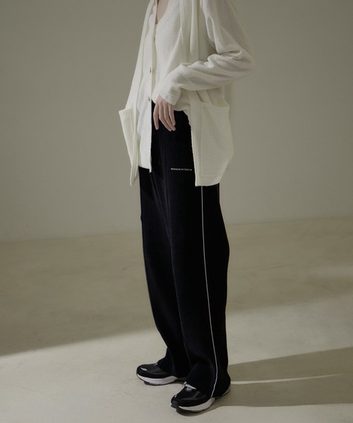 SALON adam et rope'（サロン アダム エ ロペ）の「トラックパンツ -CreamyCotton /クリーミーコットン-（その他パンツ・レディース・ライトグレー/ホワイト/ブラック系その他/ブルー系その他4・FREE）」の2枚目の写真