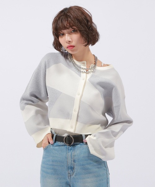 PAGEBOY（ページボーイ）の「カラーブロックショートカーディガン（カーディガン/ボレロ・レディース・オフホワイト/ブラック系その他/ブラック・FREE）」の2枚目の写真