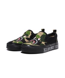 A BATHING APE（アベイシングエイプ）の「ABC CAMO SHARK PATCH SLIP ON（スリッポン）」