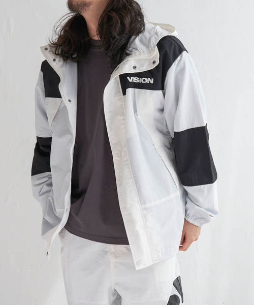 VENCEEXCHANGE(ヴァンスエクスチェンジ)の「VISION STREET WEAR ヴィジョンストリートウェア フードナイロンジャケット(ナイロンジャケット・メンズ・ホワイト/レッド/ブラック・LL/M/L)」の7枚目の写真