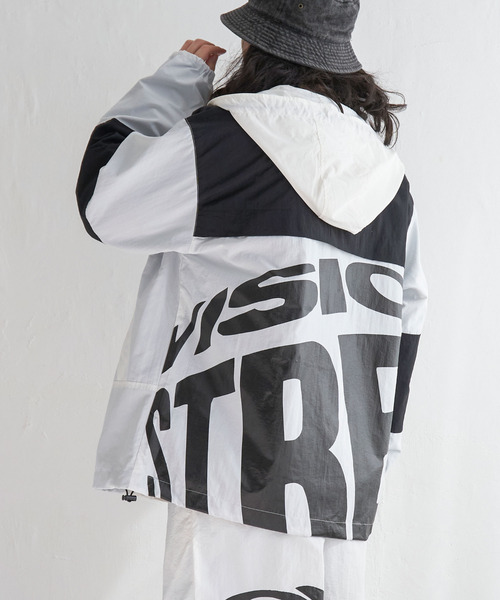 VENCEEXCHANGE(ヴァンスエクスチェンジ)の「VISION STREET WEAR ヴィジョンストリートウェア フードナイロンジャケット(ナイロンジャケット・メンズ・ホワイト/レッド/ブラック・LL/M/L)」の17枚目の写真