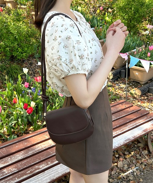 Cham.(チャム)の「ラウンドフラップショルダーバッグ(ハンドバッグ・レディース・ブラック/ブラウン/ホワイト/ベージュ・F)」の18枚目の写真