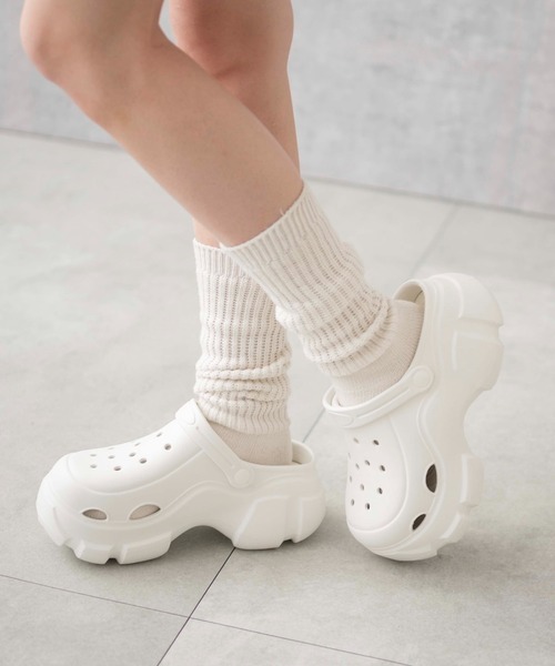 WEGO（ウィゴー）の「●WEGO/ボリュームカラーサンダル（サンダル・レディース・サックスブルー/ブラック/ピンク/ホワイト/シルバー・SMALL/MEDIUM/LARGE）」の2枚目の写真