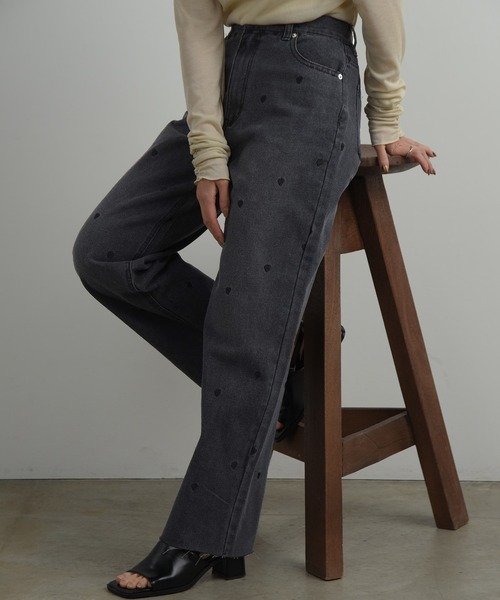 I_am(アイアム)の「heartful denim high waist pants / ハートフルデニムハイウエストパンツ(デニムパンツ・レディース・ブラック/インディゴブルー・FREE)」の2枚目の写真
