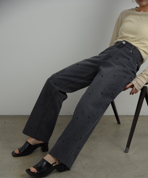 I_am(アイアム)の「heartful denim high waist pants / ハートフルデニムハイウエストパンツ(デニムパンツ・レディース・ブラック/インディゴブルー・FREE)」の4枚目の写真