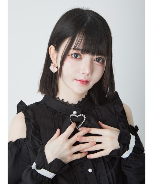 Ank Rouge(アンクルージュ)の「うるうるハートピアス(ピアス(両耳用)・レディース・ホワイト・FREE)」の4枚目の写真