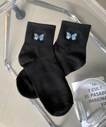 non-hedge（ノンヘッジ）の「蝶モチーフソックス（ソックス/靴下・レディース）」