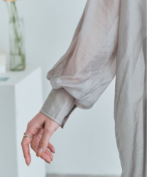 kirakiraShop(キラキラショップ)の「袖ボリューム バンド カラー シャツ(シャツ/ブラウス・レディース・ライトグレー/ホワイト/ブラック/ミント/ブルー・FREE)」の13枚目の写真