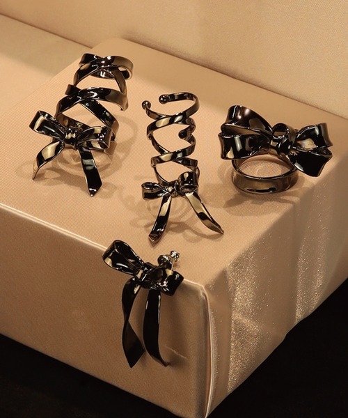 LOVE BY e.m. （ラブバイイーエム）の「ビッグリボンリング/レディース/バレエコア（リング・レディース・シルバー/ゴールド/ブラック/アンティークゴールド/アンティークシルバー/ピンク系その他・L/M/LL）」の8枚目の写真