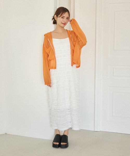 mysty woman（ミスティウーマン）の「ティアードキャミワンピース　128566（ワンピース・レディース・オフホワイト/ブラック・FREE）」の9枚目の写真