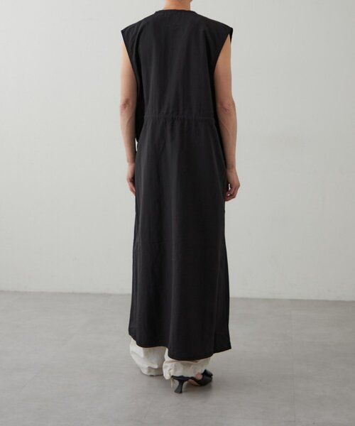 earthy(アーシー)の「【撥水】ナイロンロングベストワンピース(ワンピース・レディース・ブラック/オフホワイト・FREE)」の22枚目の写真