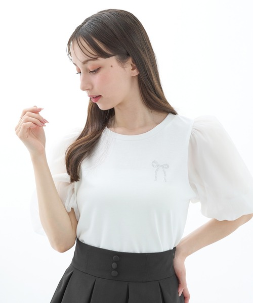 INGNI（イング）の「袖異素材胸リボントップス（Tシャツ/カットソー・レディース・オフホワイト/ブラック/ライトブルー・M）」の2枚目の写真