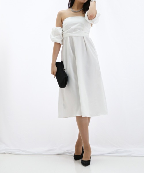 a lot of love（ア ロット オブ ラブ）の「パフスリーブオフショルエレガントワンピース/パーティードレス（ドレス・レディース・ブラック/グリーン/オフホワイト・FREE）」の6枚目の写真