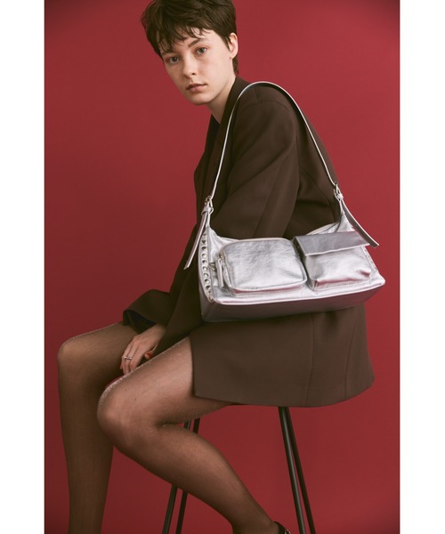 un/neu（アンノイ）の「アウトポケット2WAYスタッズバッグ / ショルダーバッグ（ハンドバッグ・レディース・レッド/シルバー/ブラック・FREE）」の13枚目の写真
