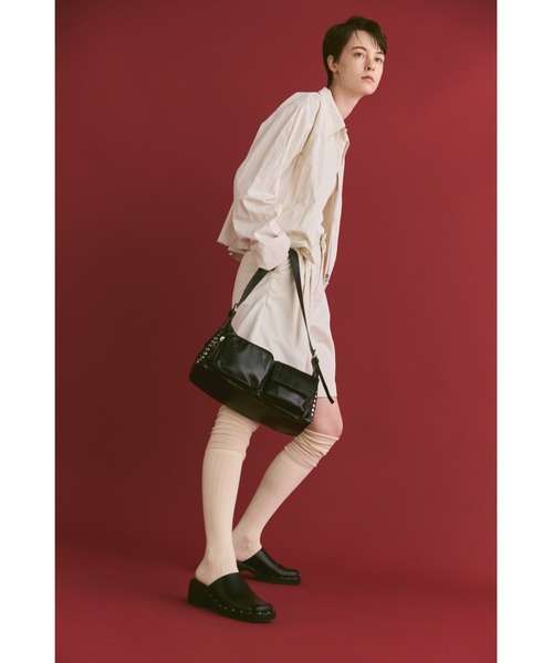 un/neu（アンノイ）の「アウトポケット2WAYスタッズバッグ / ショルダーバッグ（ハンドバッグ・レディース・レッド/シルバー/ブラック・FREE）」の15枚目の写真