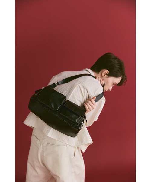 un/neu（アンノイ）の「アウトポケット2WAYスタッズバッグ / ショルダーバッグ（ハンドバッグ・レディース・レッド/シルバー/ブラック・FREE）」の20枚目の写真