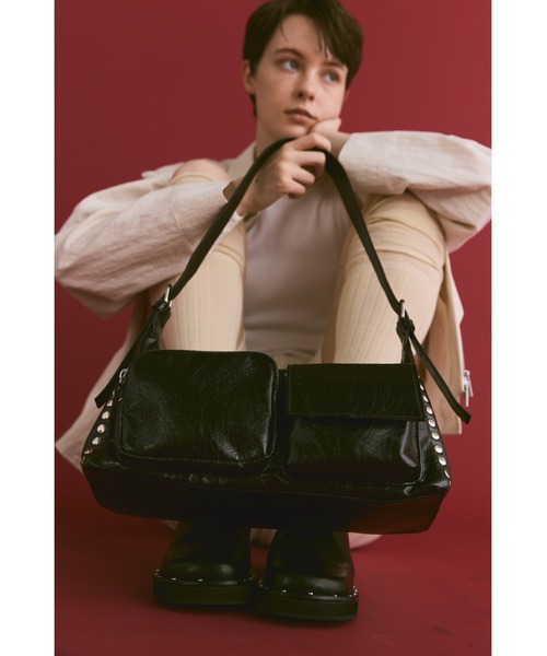 un/neu（アンノイ）の「アウトポケット2WAYスタッズバッグ / ショルダーバッグ（ハンドバッグ・レディース・レッド/シルバー/ブラック・FREE）」の22枚目の写真