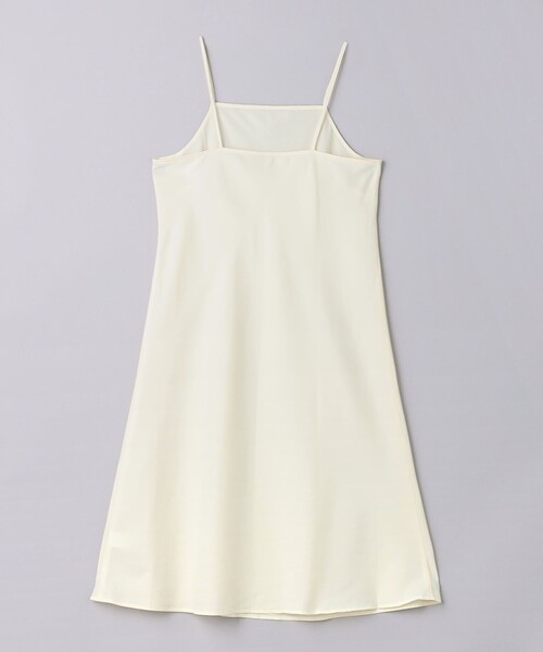 UNITED ARROWS（ユナイテッドアローズ）の「シャーリング ノースリーブ ワンピース（ワンピース・レディース・クリーム/ブラック・36/38）」の19枚目の写真