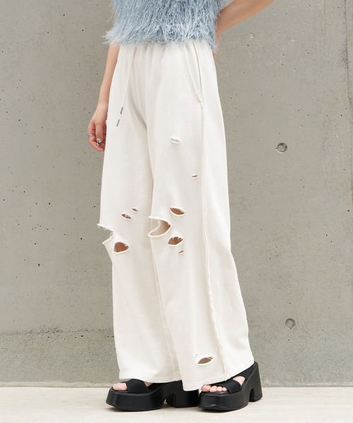 RAY CASSIN（レイカズン）の「ダメージピグメントスウェットパンツ（その他パンツ・レディース・グレー系その他2/ブラウン/アイボリー/ブラック・FREE）」の9枚目の写真