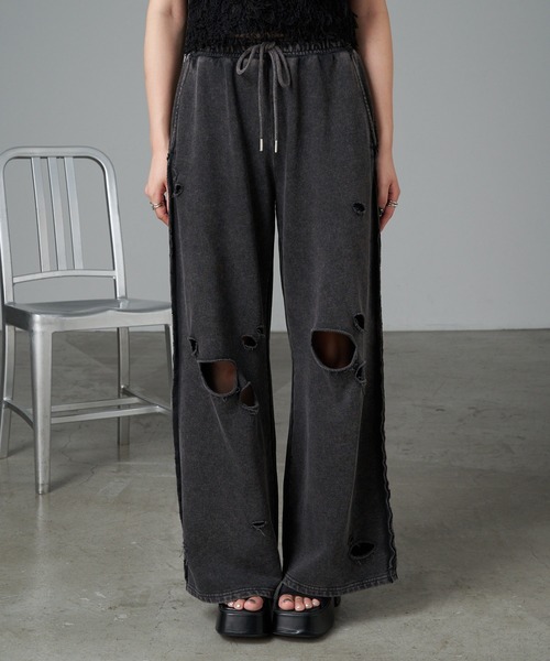 RAY CASSIN（レイカズン）の「ダメージピグメントスウェットパンツ（その他パンツ・レディース・グレー系その他2/ブラウン/アイボリー/ブラック・FREE）」の20枚目の写真