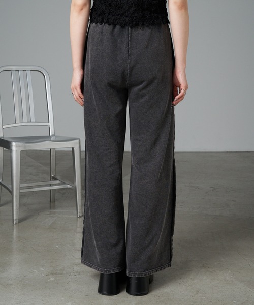 RAY CASSIN（レイカズン）の「ダメージピグメントスウェットパンツ（その他パンツ・レディース・グレー系その他2/ブラウン/アイボリー/ブラック・FREE）」の22枚目の写真