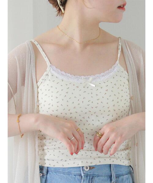 ehka sopo（エヘカソポ）の「カップ付花柄キャミソール（キャミソール・レディース・キナリ/ピンク/ブルー/ブラック・F）」の2枚目の写真