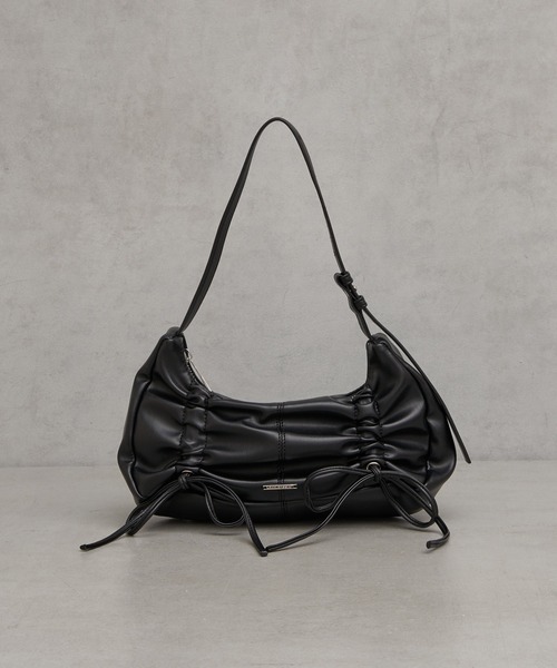 RAY CASSIN（レイカズン）の「ギャザーリボンショルダー（ショルダーバッグ・レディース・シルバー/ブラック/レッド・FREE）」の9枚目の写真