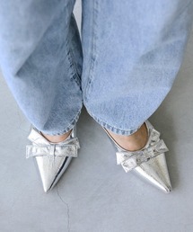 リボンモチーフ ポインテッドトゥ ヒールパンプス