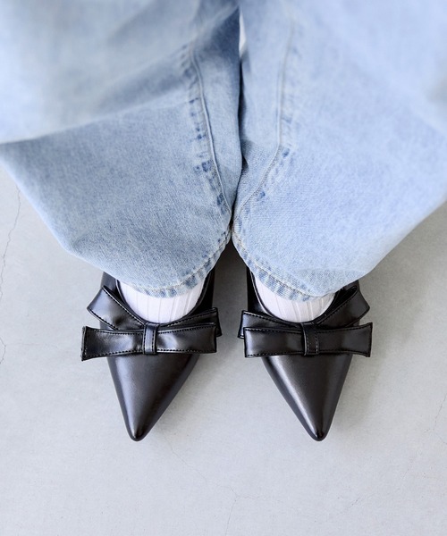 menue（メヌエ）の「リボンモチーフ ポインテッドトゥ ヒールパンプス（パンプス・レディース・アイボリー/シルバー/ブラック/レッド・23.0cm/24.0cm/25.0cm/26.0cm/21.5cm/22.0cm/22.5cm/23.5cm/24.5cm/25.5cm）」の10枚目の写真