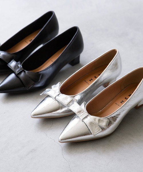 menue（メヌエ）の「リボンモチーフ ポインテッドトゥ ヒールパンプス（パンプス・レディース・アイボリー/シルバー/ブラック/レッド・23.0cm/24.0cm/25.0cm/26.0cm/21.5cm/22.0cm/22.5cm/23.5cm/24.5cm/25.5cm）」の12枚目の写真