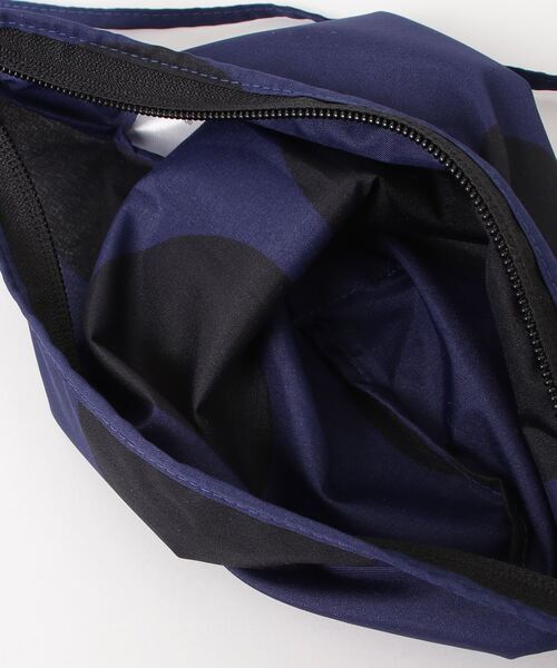 392 plusm（サンキューニプリュスエム）の「tr:392plusm　サンキューニ プリュス エム：pochette：マル　シルバー　カモフラージュ　超軽量ポシェット　超軽量撥水サコッシュ（ショルダーバッグ・レディース・カーキ/ブラック/ブラウン/レッド/イエロー/デザートカモ/タイガーカモ/シルバー/ネイビー・FREE）」の21枚目の写真