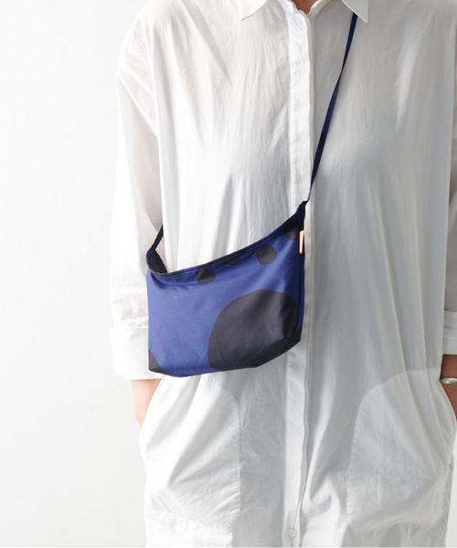 392 plusm（サンキューニプリュスエム）の「tr:392plusm　サンキューニ プリュス エム：pochette：マル　シルバー　カモフラージュ　超軽量ポシェット　超軽量撥水サコッシュ（ショルダーバッグ・レディース・カーキ/ブラック/ブラウン/レッド/イエロー/デザートカモ/タイガーカモ/シルバー/ネイビー・FREE）」の12枚目の写真