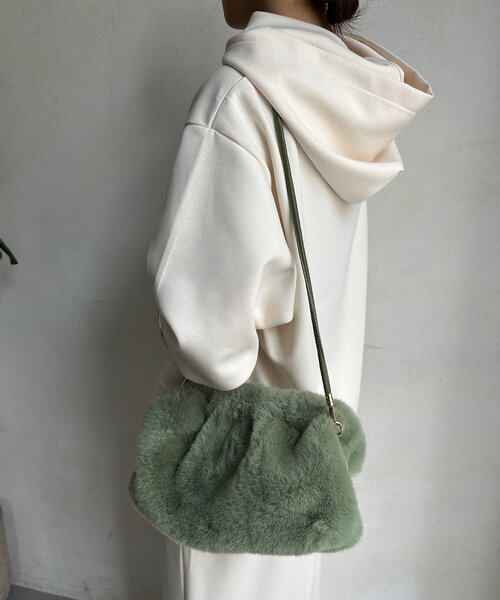 DouDou(ドゥドゥ)の「ラビットライクファーポシェット(ショルダーバッグ・レディース・サックスブルー/グリーン系その他2・FREE)」の12枚目の写真