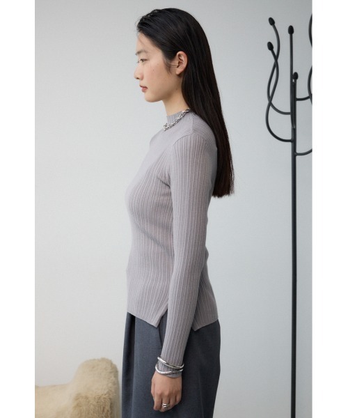AZUL by moussy（アズールバイマウジー）の「ランダムリブハイネックニットトップス（ニット/セーター・レディース・レッド/ホワイト系その他/ダークブルー/ブラック/アイボリー/グレー・SMALL/MEDIUM）」の17枚目の写真