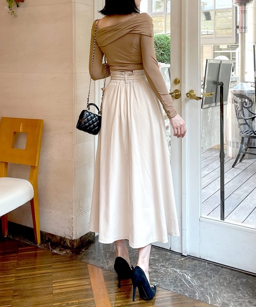 Julia Boutique（ジュリアブティック）の「ワンショルダー風カットソー（Tシャツ/カットソー・レディース・ブラウン/パープル/ブラック・ONE）」の19枚目の写真