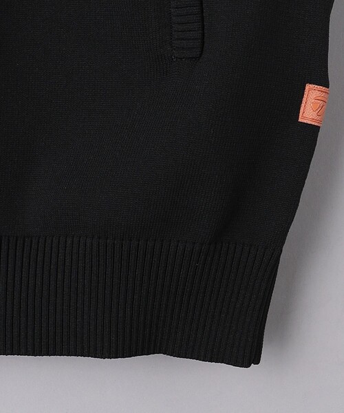 TaylorMade(テーラーメイド)の「【別注】<TaylorMade×UNITED ARROWS> Vネック カーディガン(カーディガン/ボレロ・メンズ・オフホワイト/ブラック・S/L/XL/M/XS)」の8枚目の写真