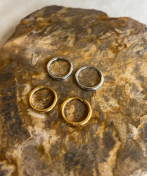 ciite'(シーテ)の「【 金属アレルギー対応 】 シンプルワンタッチ ミニフープピアス サージカルステンレス (両耳用)(ピアス(両耳用)・レディース・シルバー/ゴールド・FREE)」の2枚目の写真