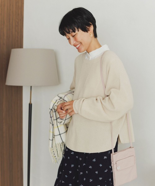 studio CLIP（スタディオクリップ）の「【3シーズンシリーズ】シングルガーゼ襟フリルブラウス（シャツ/ブラウス・レディース・グレー/オフホワイト/ブラック/ピンク/サックスブルー/チャコール/イエロー/アイボリー/ベージュ・LARGE/MEDIUM）」の13枚目の写真