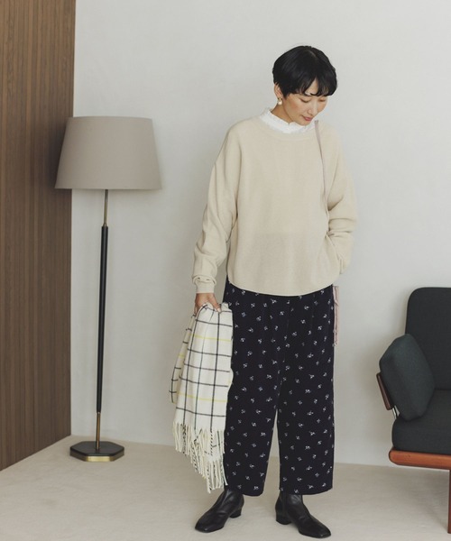 studio CLIP（スタディオクリップ）の「【3シーズンシリーズ】シングルガーゼ襟フリルブラウス（シャツ/ブラウス・レディース・グレー/オフホワイト/ブラック/ピンク/サックスブルー/チャコール/イエロー/アイボリー/ベージュ・LARGE/MEDIUM）」の14枚目の写真