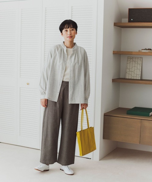 studio CLIP（スタディオクリップ）の「【3シーズンシリーズ】シングルガーゼ襟フリルブラウス（シャツ/ブラウス・レディース・グレー/オフホワイト/ブラック/ピンク/サックスブルー/チャコール/イエロー/アイボリー/ベージュ・LARGE/MEDIUM）」の15枚目の写真