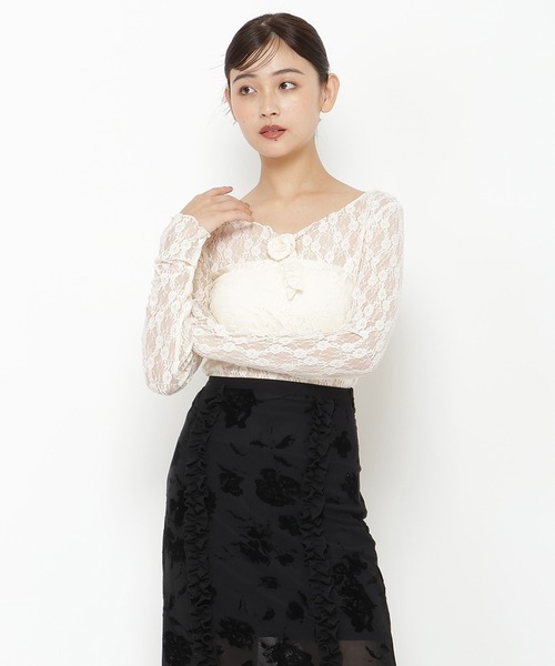 REDYAZEL（レディアゼル）の「ローズブローチレーストップス（Tシャツ/カットソー・レディース・ブラック/ホワイト・FREE）」の5枚目の写真