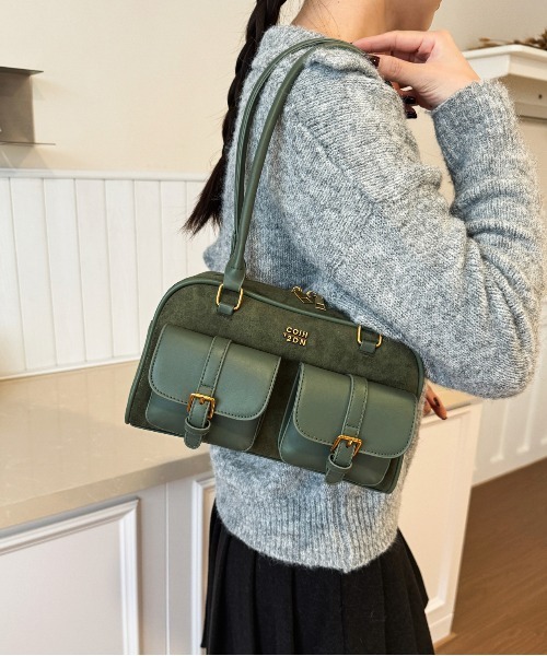 FREE STYLISTS(フリー スタイリスト)の「Y2K マルチポケットショルダーバッグ レトロ バックルデザインBAG / 500mlペットボトル収納可能(ショルダーバッグ・レディース・ブラウン/ブラック/ダークブラウン/ワイン/カーキ・FREE)」の4枚目の写真