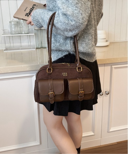 FREE STYLISTS(フリー スタイリスト)の「Y2K マルチポケットショルダーバッグ レトロ バックルデザインBAG / 500mlペットボトル収納可能(ショルダーバッグ・レディース・ブラウン/ブラック/ダークブラウン/ワイン/カーキ・FREE)」の10枚目の写真