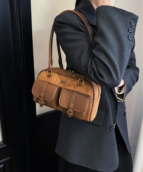 FREE STYLISTS(フリー スタイリスト)の「Y2K マルチポケットショルダーバッグ レトロ バックルデザインBAG / 500mlペットボトル収納可能(ショルダーバッグ・レディース・ブラウン/ブラック/ダークブラウン/ワイン/カーキ・FREE)」の16枚目の写真