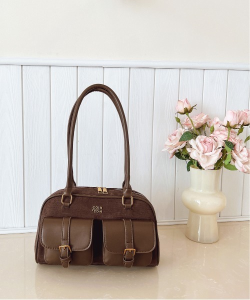 セール】Y2K マルチポケットショルダーバッグ レトロ バックルデザイン